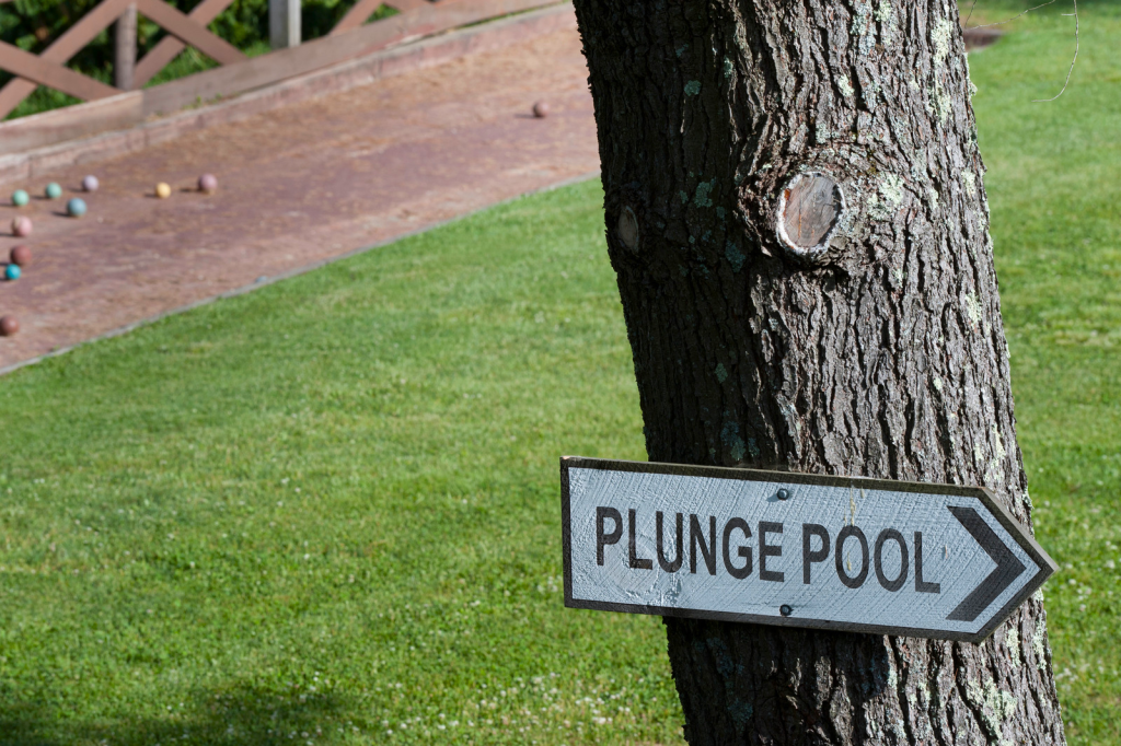 E_PlungePoolSign_Bocce-1 - Edited